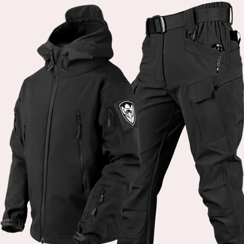 Stilvolle Herrenjacke und -hose im Set