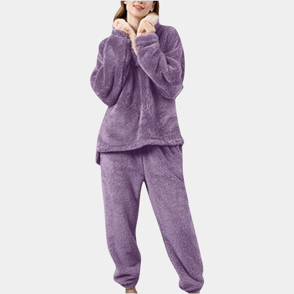 Bequemes und flauschiges Damen-Pyjama-Set