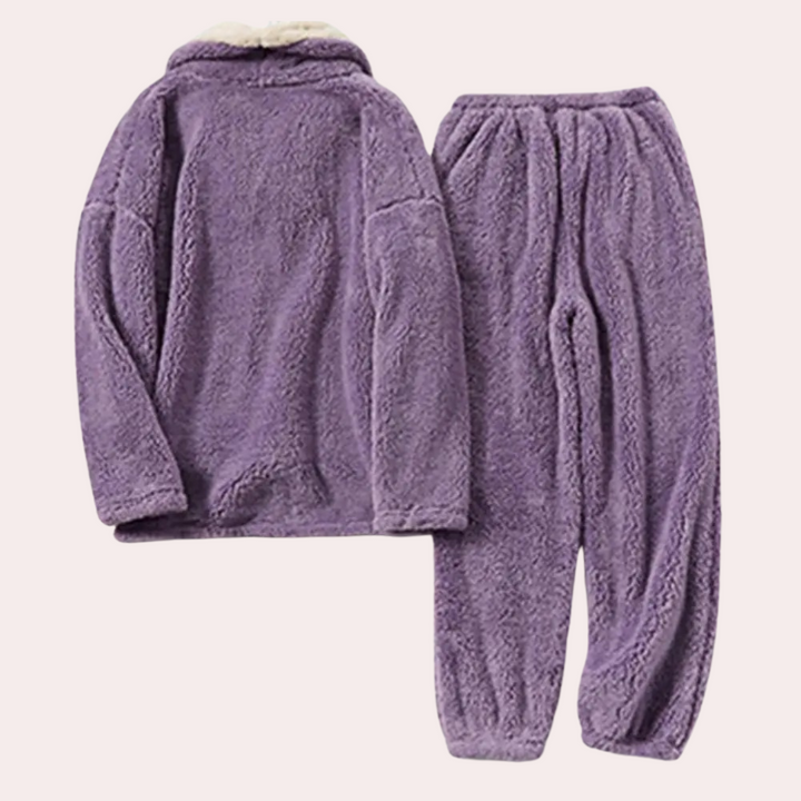 Bequemes und flauschiges Damen-Pyjama-Set