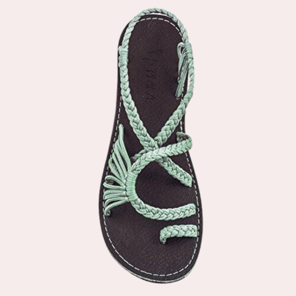 Stylische und bunte Strandsandalen für Damen